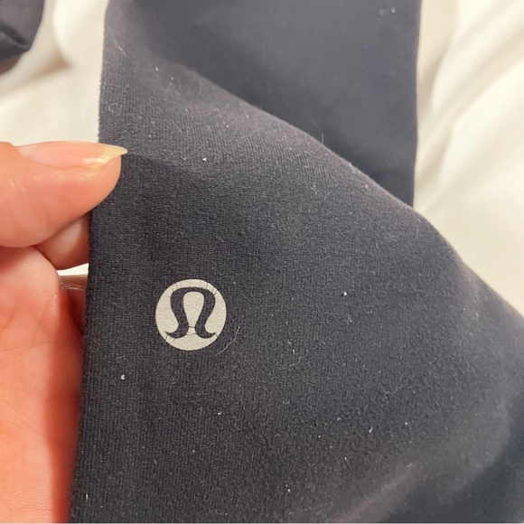 Lululemon Wunder Under Crop *Full-On Luon Black / Quilt Spring womens size 4 - Picture 3 of 14